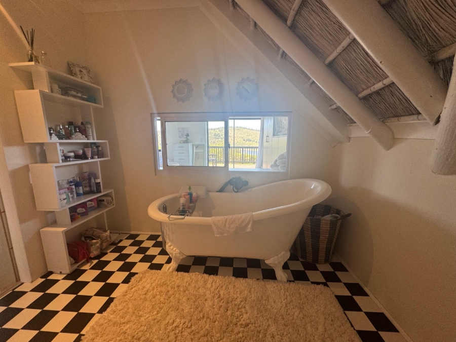 6 Bedroom Property for Sale in Sedgefield Rural Western Cape